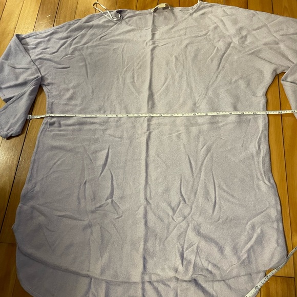 Women’s US M drop shoulder lilac sweater. - Picture 7 of 10